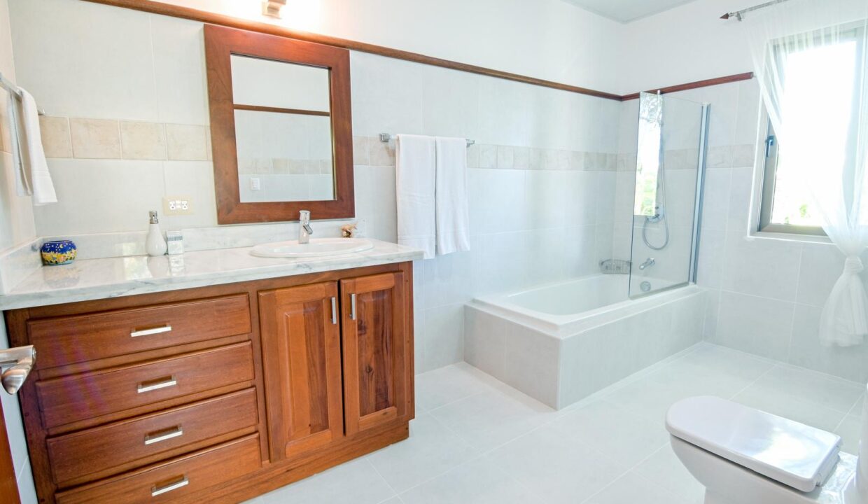 Villa for Sale in Cocotal Golf & Country Club Punta Cana Iana Rogova