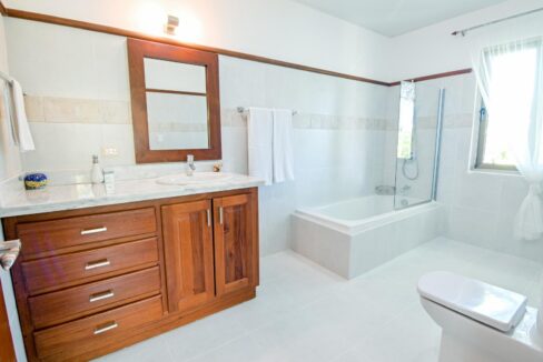 Villa for Sale in Cocotal Golf & Country Club Punta Cana Iana Rogova
