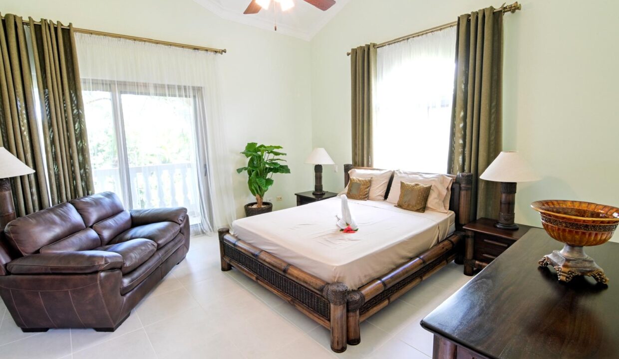 Villa for Sale in Cocotal Golf & Country Club Punta Cana Iana Rogova