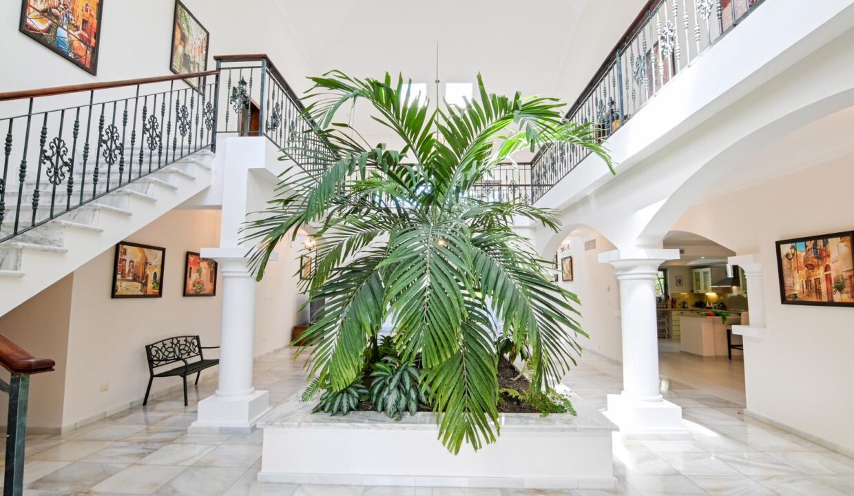 Villa for Sale in Cocotal Golf & Country Club Punta Cana Iana Rogova