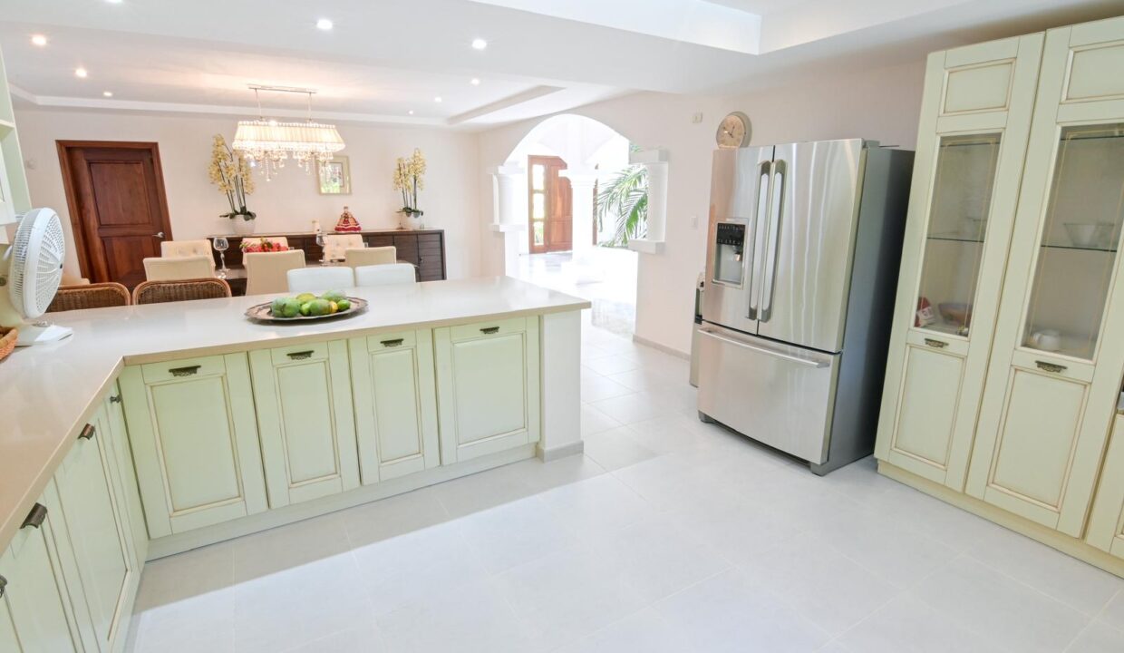 Villa for Sale in Cocotal Golf & Country Club Punta Cana Iana Rogova