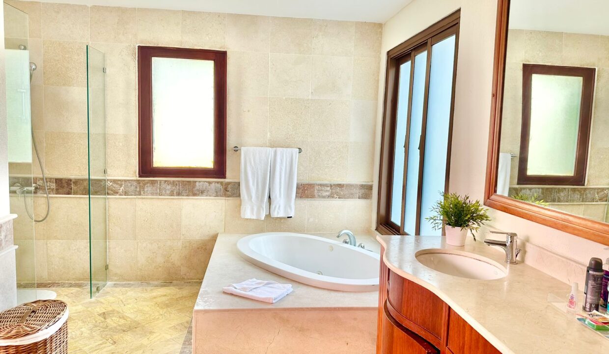 Ocean View Luxury Apartment at Golden Bear Lodge, Cap Cana