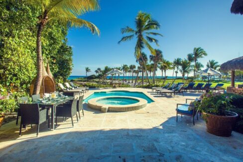Luxury_villa_caleton_buy