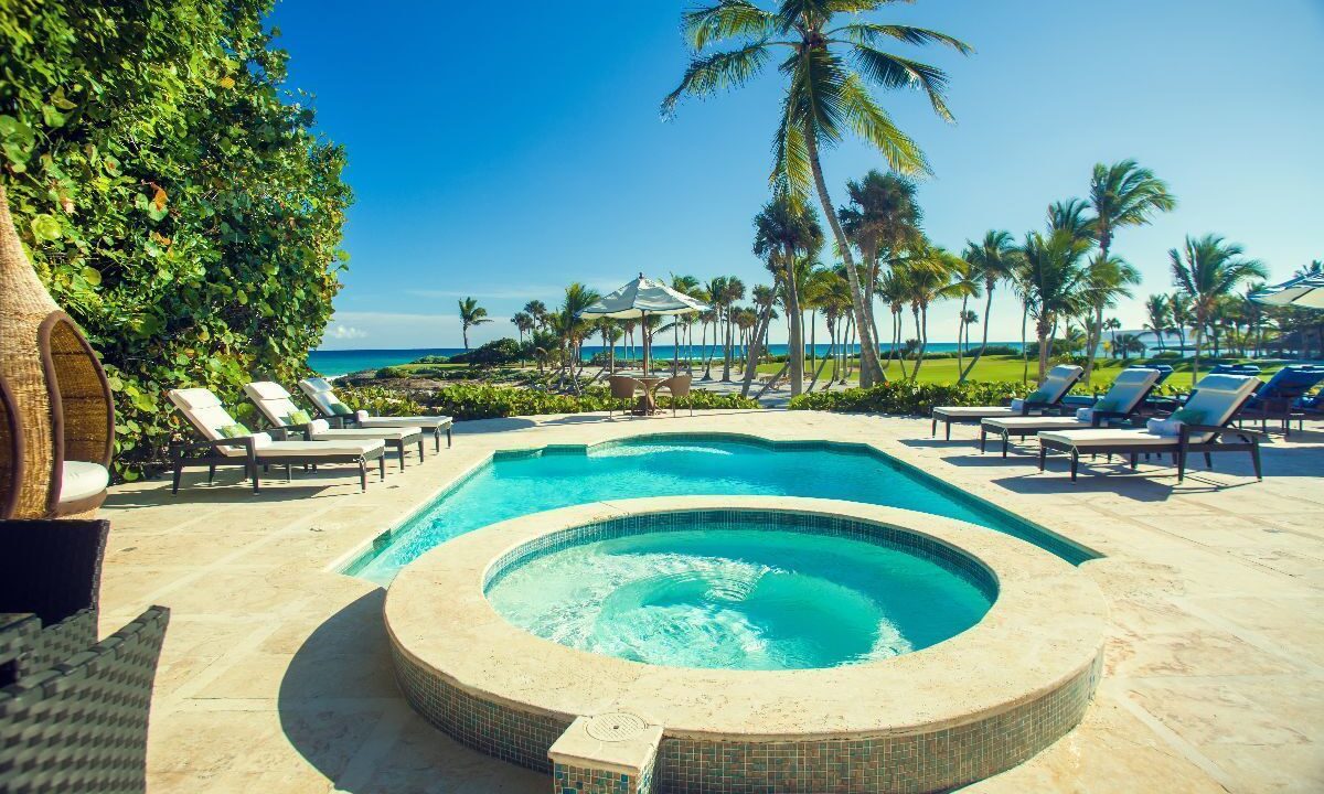 Real_estate_cap_cana_caleton