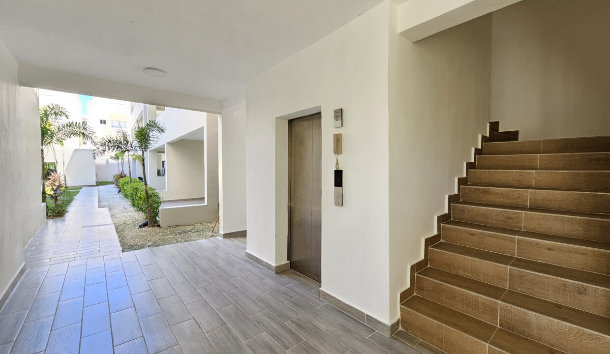 El_Cortecito_Galeria_Condos_2