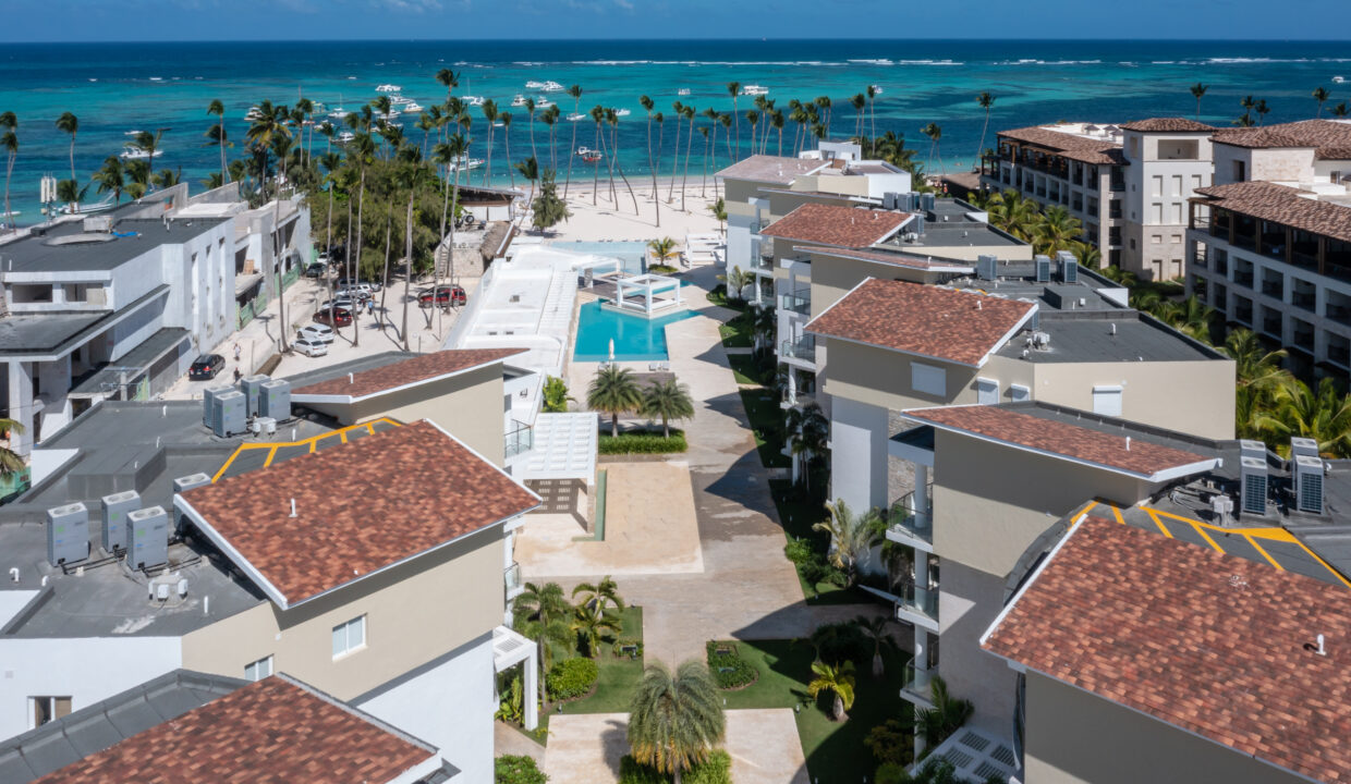 Punta Cana Beachfront Condo, Playa Coral Lopesan