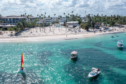 Punta Cana Beachfront Condo, Playa Coral Lopesan