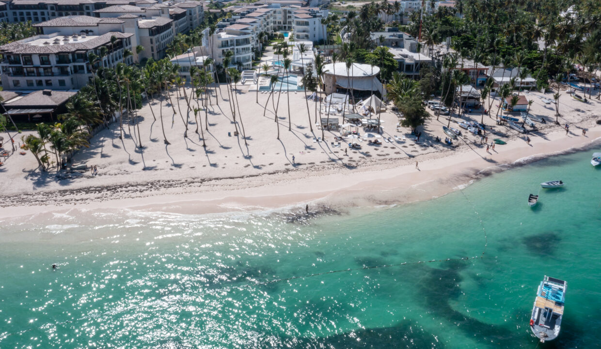 Punta Cana Beachfront Condo, Playa Coral Lopesan