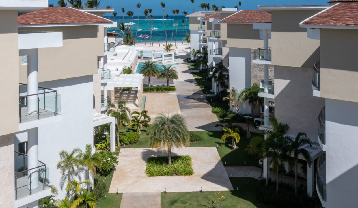 Punta Cana Beachfront Condo, Playa Coral Lopesan