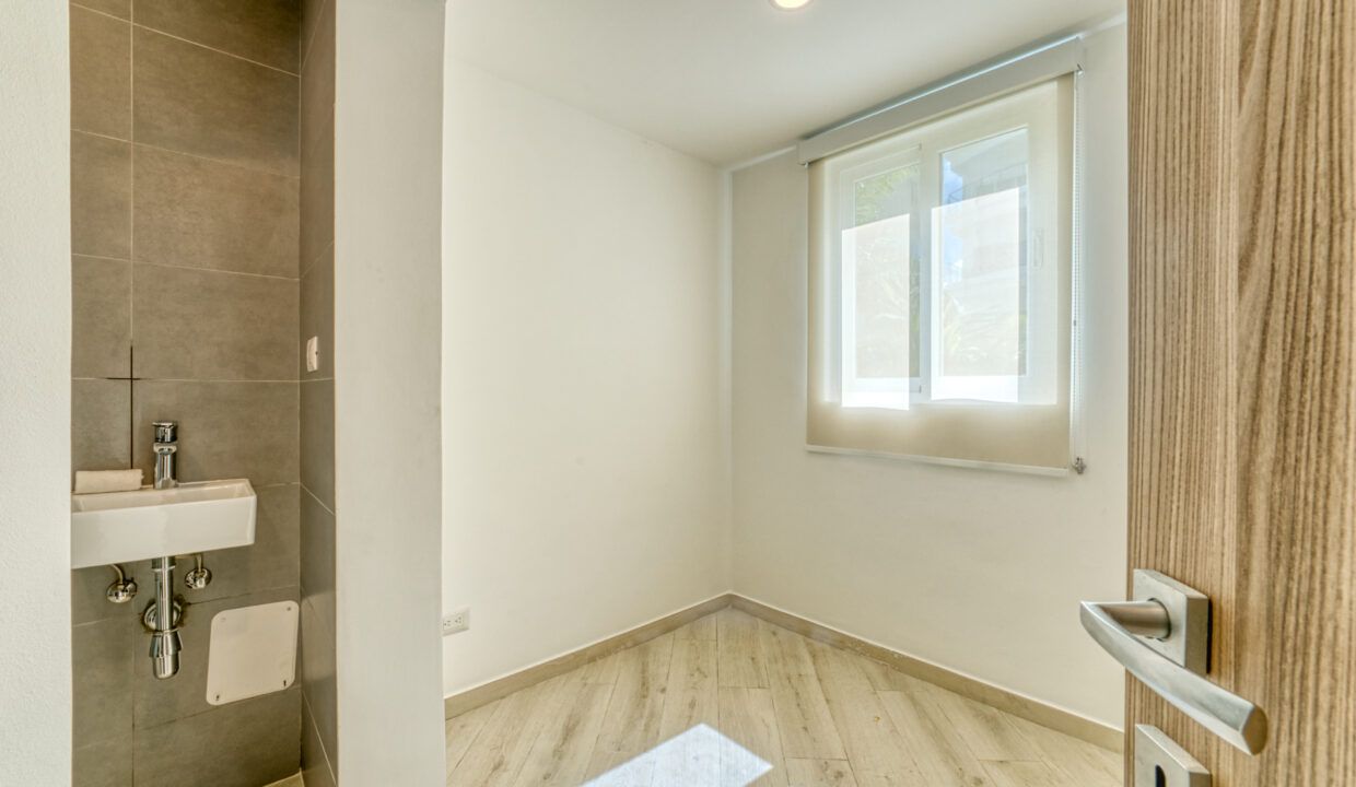 Punta Cana Beachfront Condo, Playa Coral Lopesan