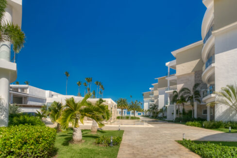 Punta Cana Beachfront Condo, Playa Coral Lopesan