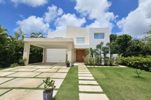 Jasmines 16. Stunning Two-Story Family Home in Prestigious Puntacana Village