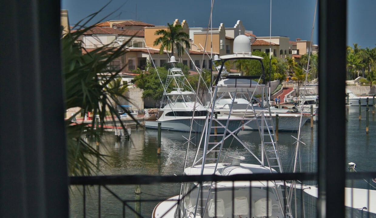 Aquamarina_Cap_Cana_Marina_Condos (9)