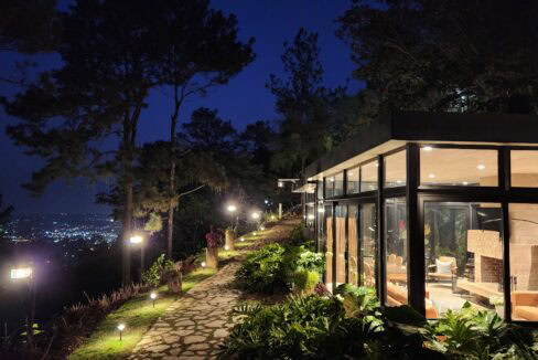 Villa surrounded by nature (15)