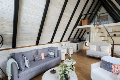 Villa surrounded by nature (2)