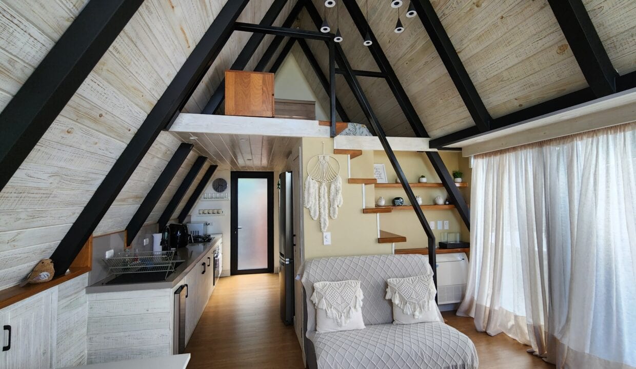 Villa surrounded by nature (3)