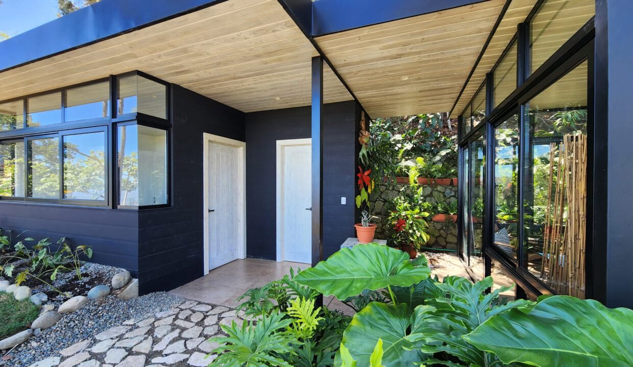 Villa surrounded by nature (30)