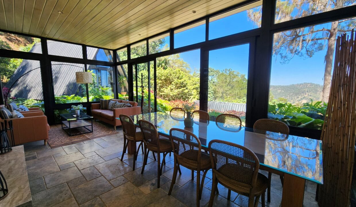 Villa surrounded by nature (31)