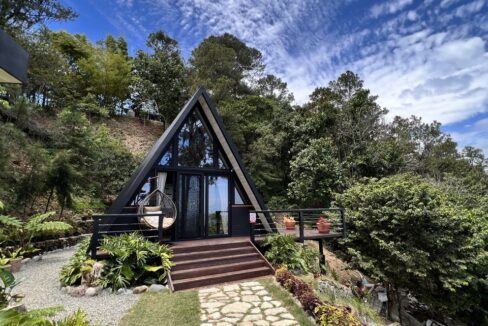 Villa surrounded by nature (36)